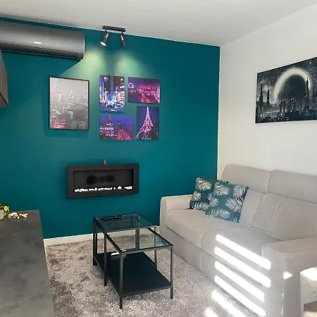 1 Bedroom Gzira Penthouse Apartament