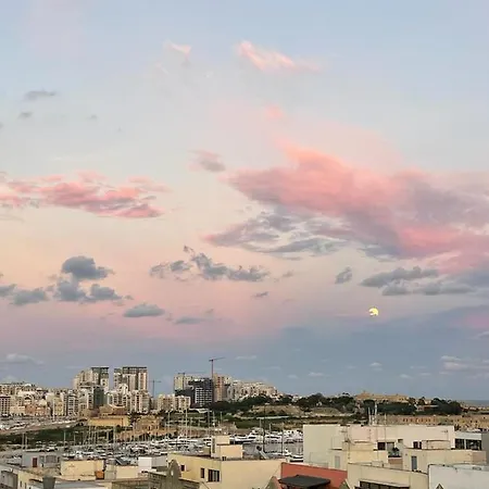 1 Bedroom Gzira Penthouse * Ta Xbiex