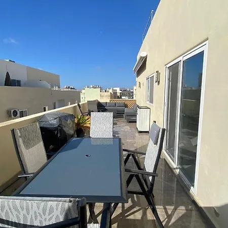 1 Bedroom Gzira Penthouse * Ta Xbiex